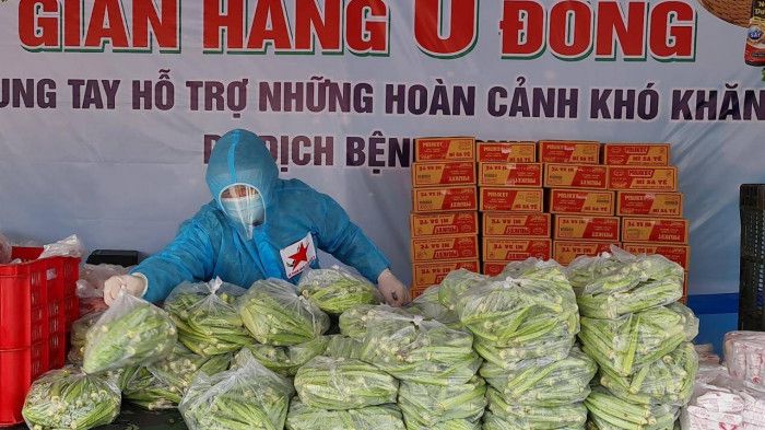 Ấm tình với “gian hàng 0 đồng” từ người lính áo xanh