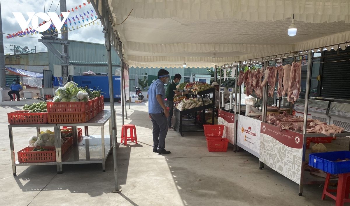 TPHCM và các tỉnh Đông Nam Bộ khẩn trương chuẩn bị cho giãn cách xã hội theo Chỉ thị 16