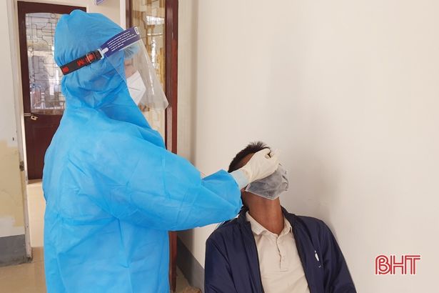 Hà Tĩnh tăng cường rà soát người có triệu chứng nghi ngờ để phát hiện sớm ca bệnh trong cộng đồng