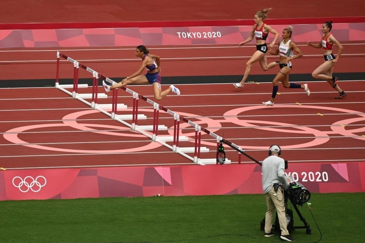 Vào bán kết 400m rào Olympic Tokyo đầy kịch tính, Quách Thị Lan làm nên lịch sử