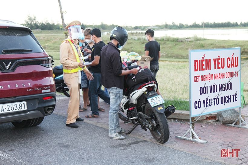 Hà Tĩnh chủ động phương án phòng dịch khi gia tăng lượng người đi xe máy từ miền Nam về quê