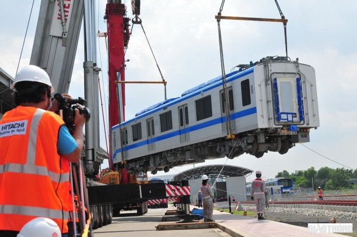 TP.HCM: Thêm 2 đoàn tàu tuyến metro số 1 chuẩn bị cập cảng Khánh Hội