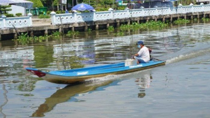 Bạc Liêu: Rào cầu bê tông, dỡ cầu khỉ, kéo xuồng lên bờ chống dịch