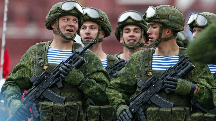 Nga ưu tiên tiêm vaccine Covid-19 cho lực lượng phòng không-không quân