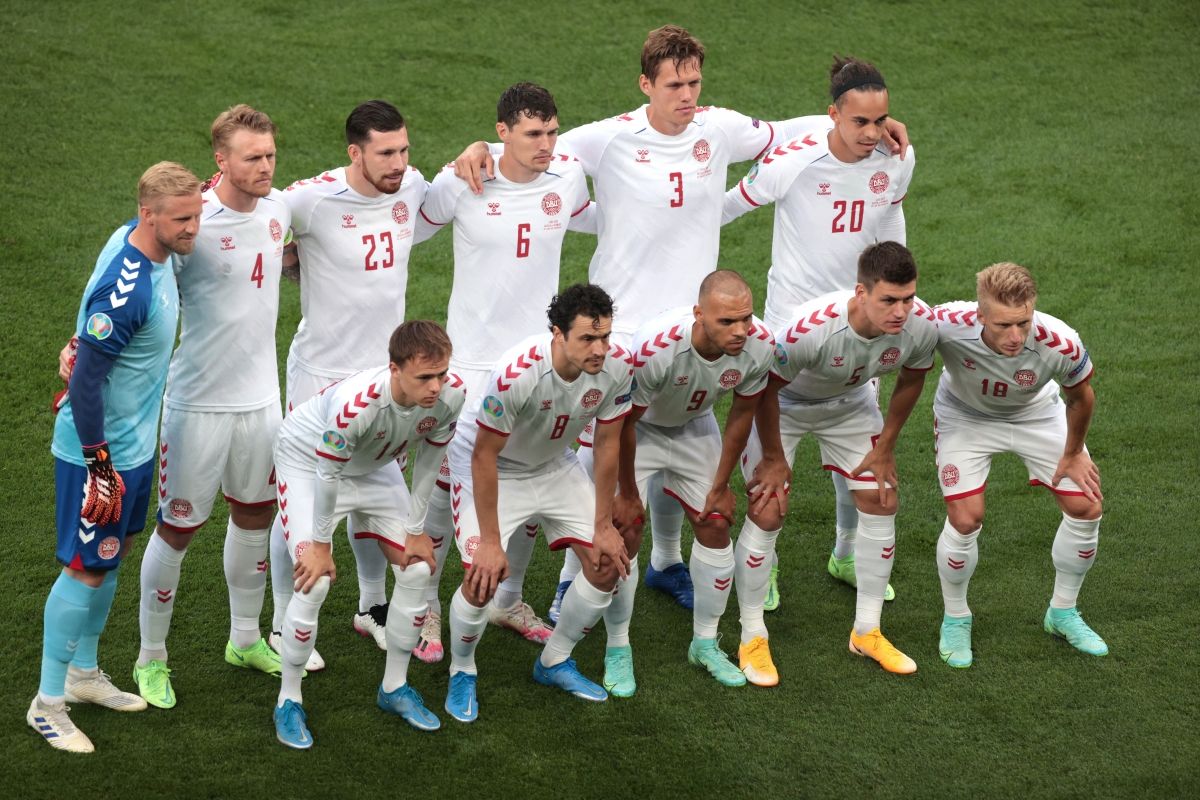 Thắng đậm Nga, Đan Mạch vào vòng knock-out EURO 2021