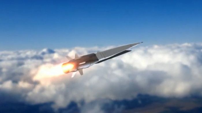 Đại tá Ukraine cảnh báo ông Zelensky về sự nguy hiểm của tên lửa Zircon