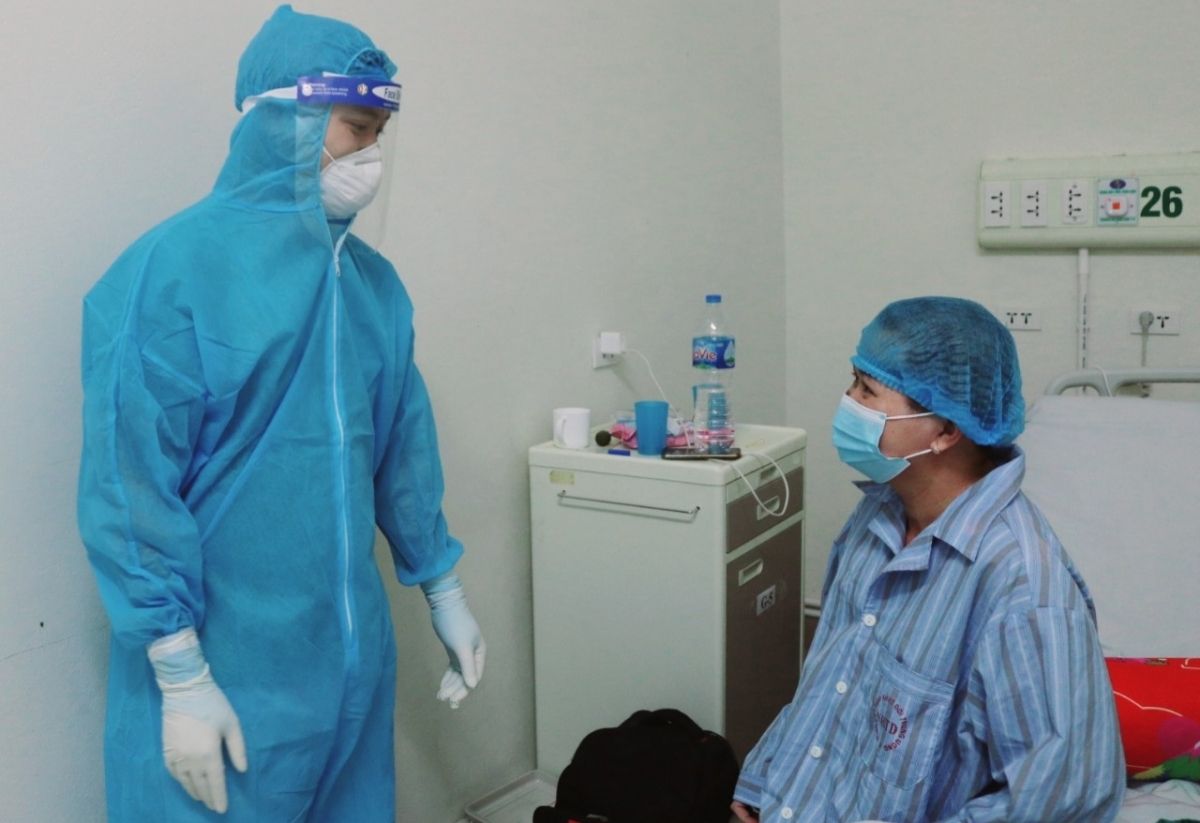 Thai phụ mắc COVID-19 nguy kịch đã "mẹ tròn con vuông"