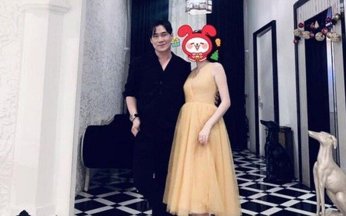 Khánh Phương chia tay Quỳnh Nga “cá sấu chúa” đã lâu, giờ vẫn “FA” vui tính