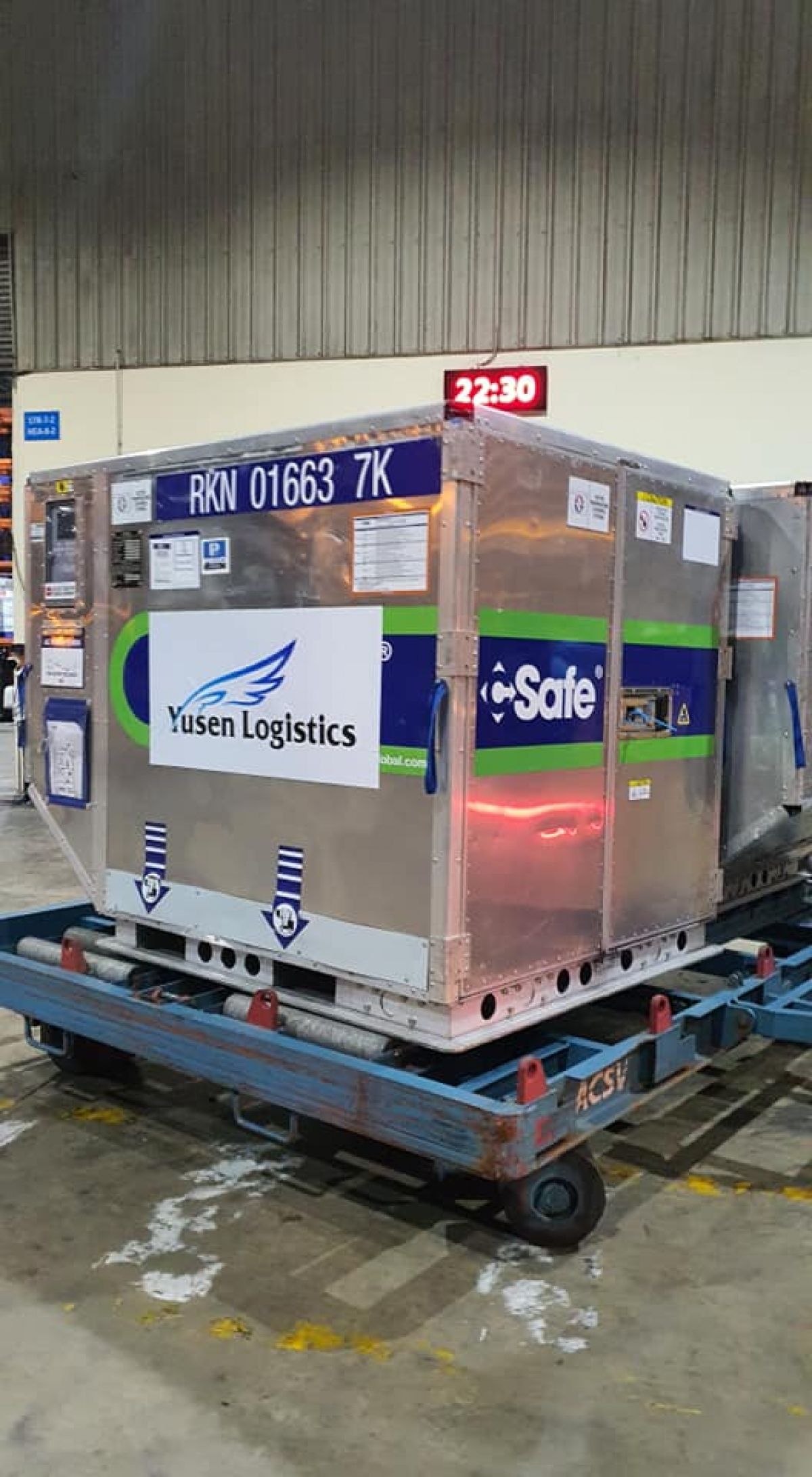 Gần 1 triệu liều vaccine của Chính phủ Nhật Bản tặng đã về Việt Nam