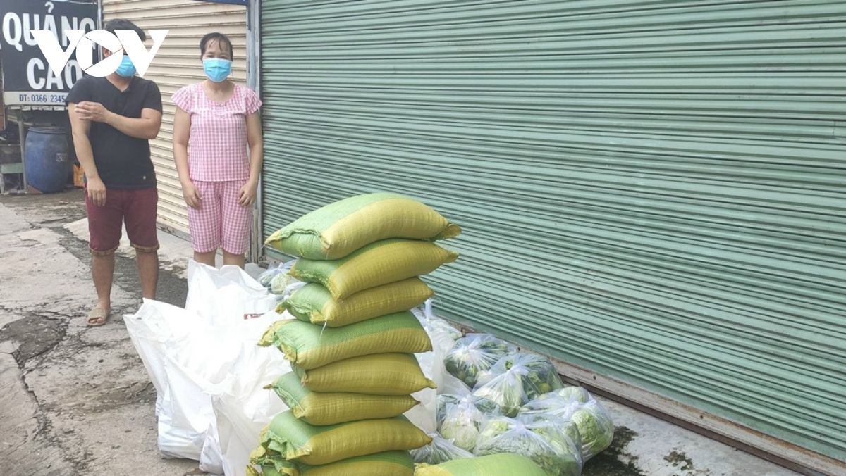 Bắt đầu “đông cứng, khóa chặt” 11 phường ở Bình Dương để chống dịch Covid-19