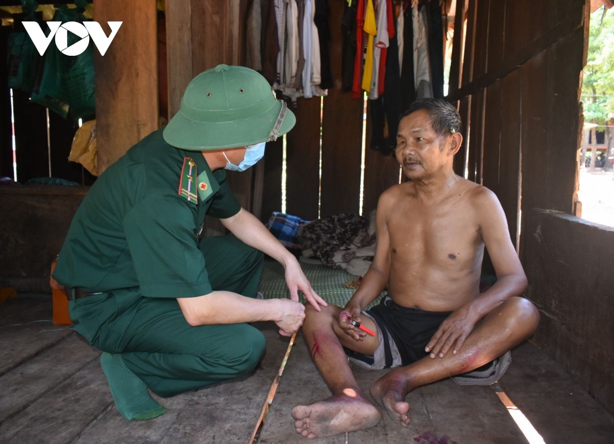 Trạm quân dân y kết hợp, điểm tựa của bà con nơi vùng biên giới