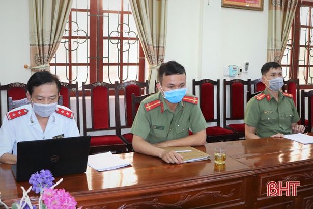 Hà Tĩnh: Phạt 2 cá nhân&nbsp;10 triệu đồng do thông tin sai sự thật trên facebook