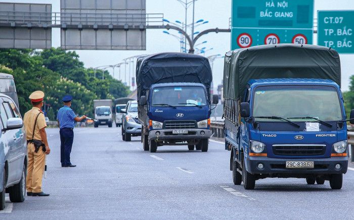 Xử nghiêm tài xế lợi dụng “luồng xanh” trục lợi