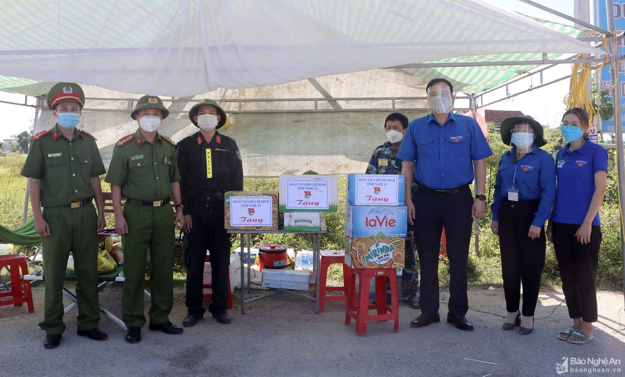 Tuổi trẻ Nghệ An triển khai ‘Gian hàng 0 đồng’ hỗ trợ các khu vực cách ly 