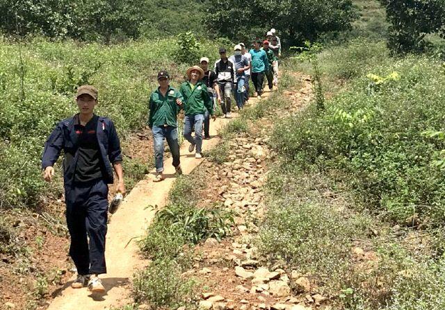 Cảnh sát vào vai công nhân, triệt phá nhóm đánh bạc trong lô cao su