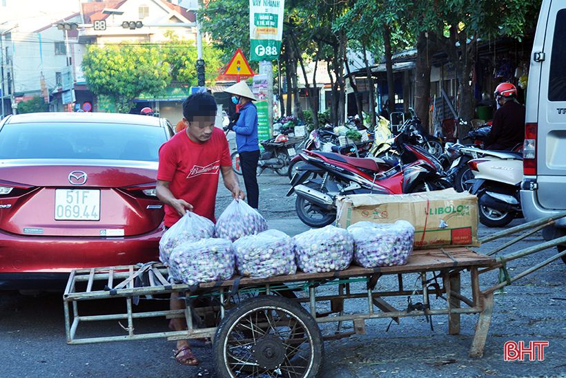 Hà Tĩnh: Nhiều người dân còn lơ là khi dịch COVID-19 diễn biến phức tạp