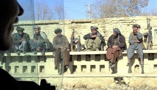 Không dễ nuốt trôi thất bại ở Afghanistan, phương Tây sẽ đối phó Taliban ra sao?