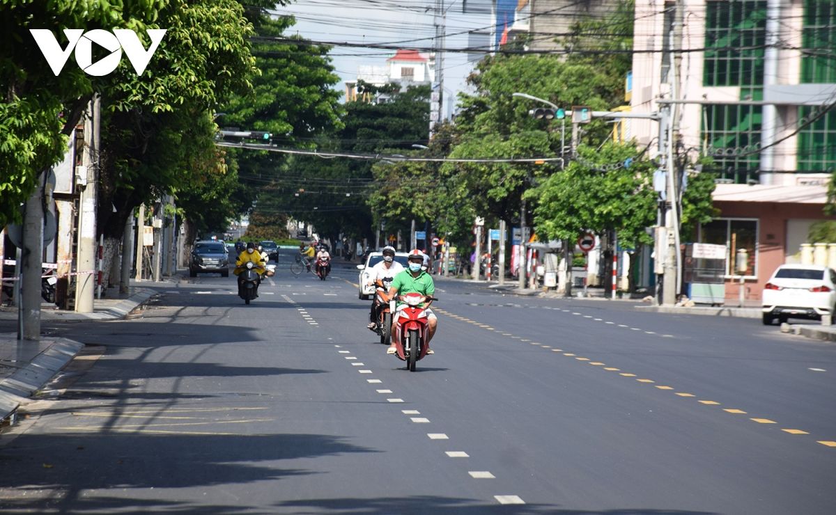 Thành phố Tuy Hòa hạn chế tối đa người dân ra đường sau 18h hàng ngày