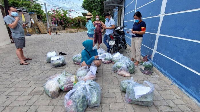 Đà Nẵng: Người dân vùng cách ly gặp khó khăn trong mua thực phẩm