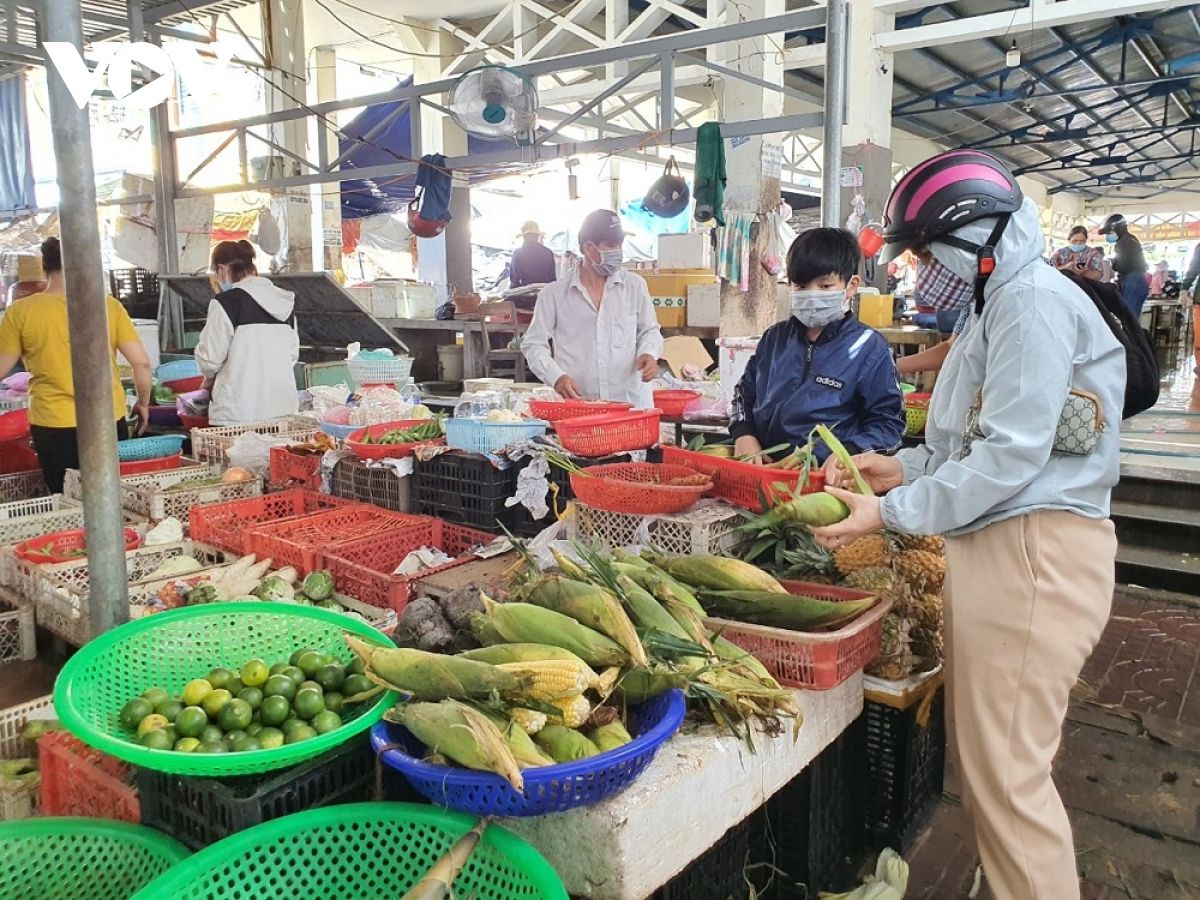 Thành phố Tuy Hòa, tỉnh Phú Yên đảm bảo hàng hóa khi thực hiện giãn cách xã hội 14 ngày