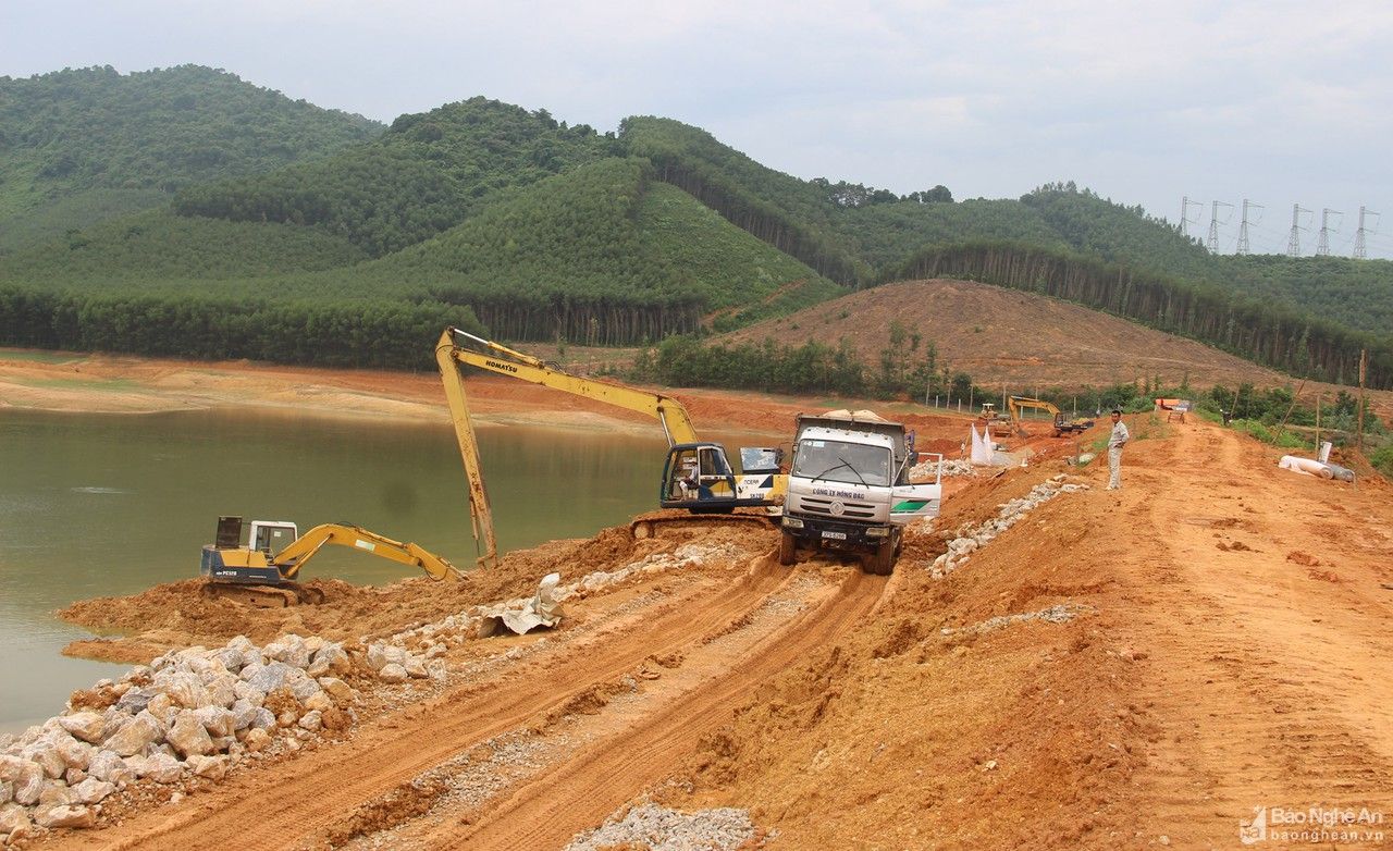 Nghệ An yêu cầu người đứng đầu cam kết bằng văn bản về tiến độ giải ngân vốn đầu tư công