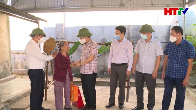 Lãnh đạo tỉnh thăm và tặng quà một số đối tượng chính sách