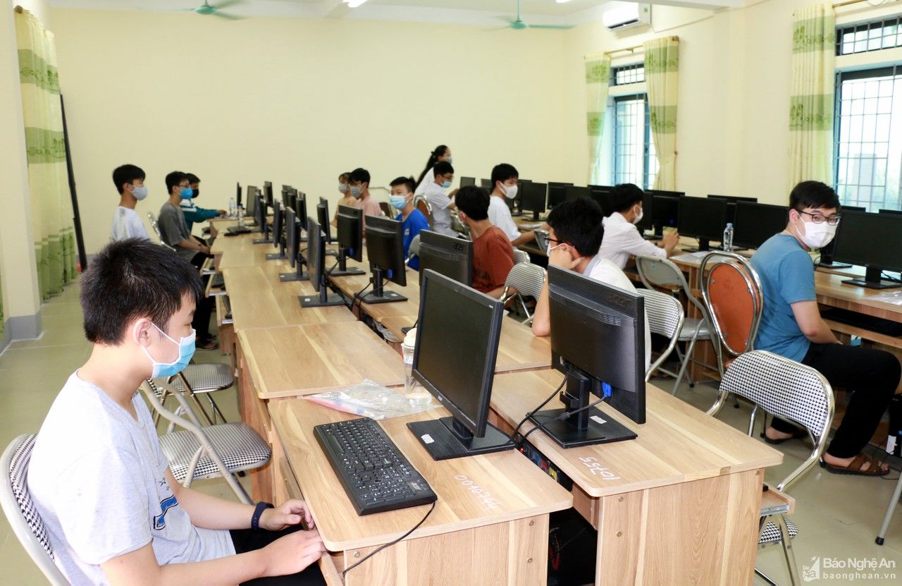 Lộ diện Thủ khoa vào lớp 10, Trường THPT chuyên Phan Bội Châu