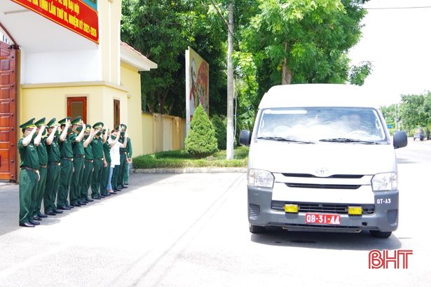 Chiến sỹ BĐBP Hà Tĩnh lên đường tăng cường chống dịch cho địa bàn trọng điểm trong nước