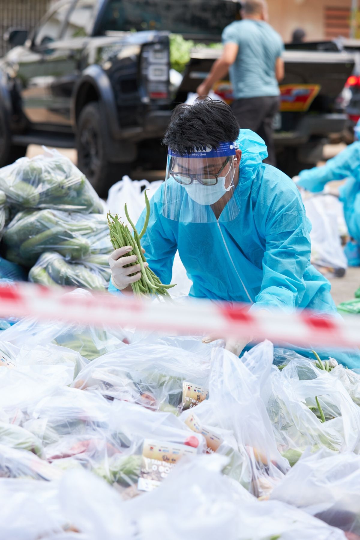 Hoa hậu Khánh Vân, Á hậu Lệ Hằng tiếp tục đồng hành cùng “Chuyến xe thực phẩm 0 đồng”