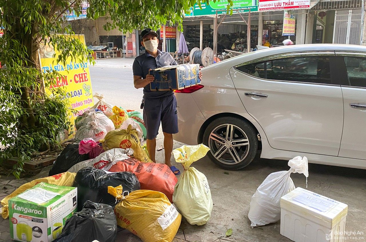 Những chuyến xe nghĩa tình giữa mùa dịch