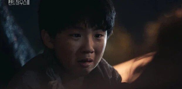 Cuộc chiến thượng lưu tập 8: Seok Kyung bị đánh "sấp mặt"