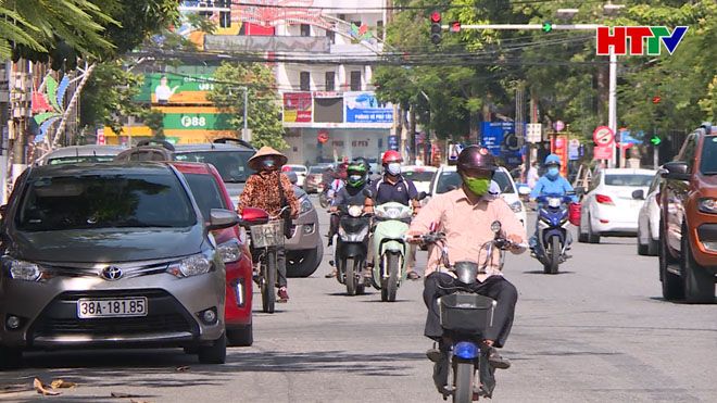 TP. Hà Tĩnh ngày đầu trở lại cuộc sống bình thường trong tình hình mới