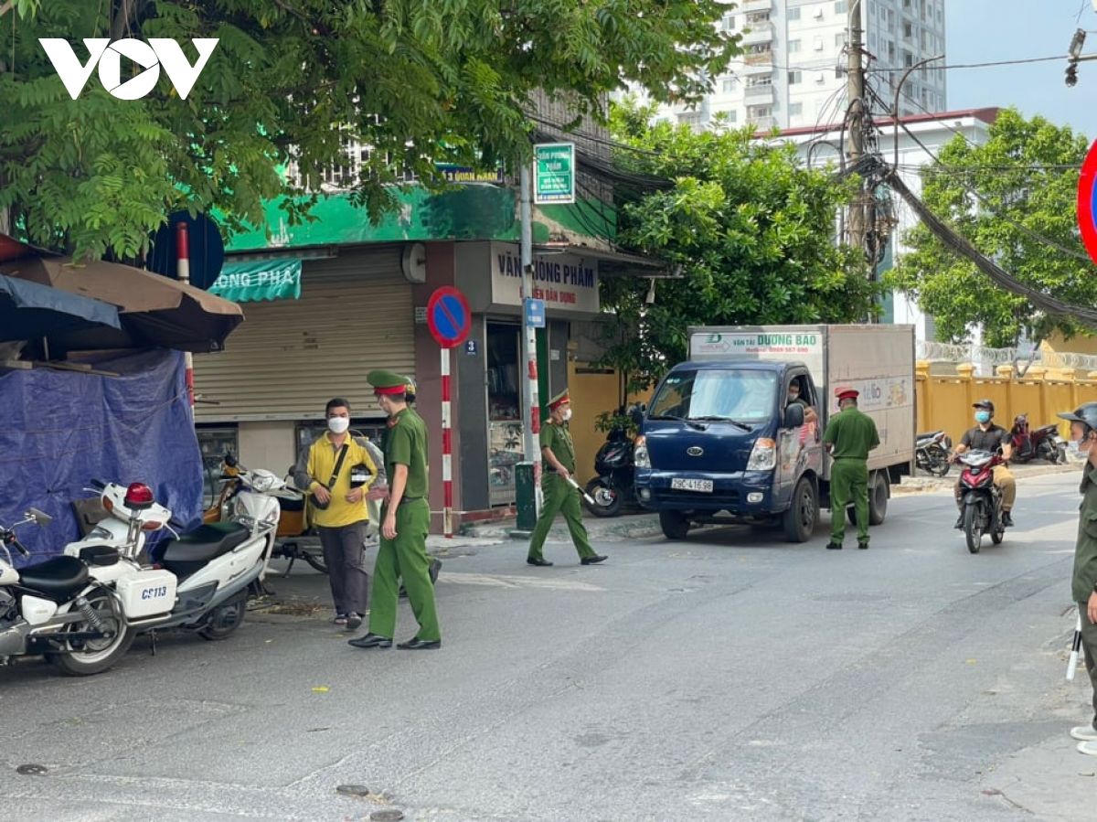 Công an Hà Nội thu phạt hơn 1,5 tỷ đồng vi phạm phòng chống dịch trong 1 ngày