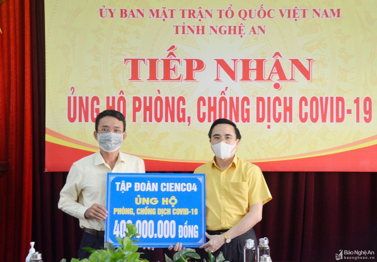 Nghệ An: Nhiều tập thể, cá nhân tiếp tục ủng hộ phòng, chống dịch Covid-19