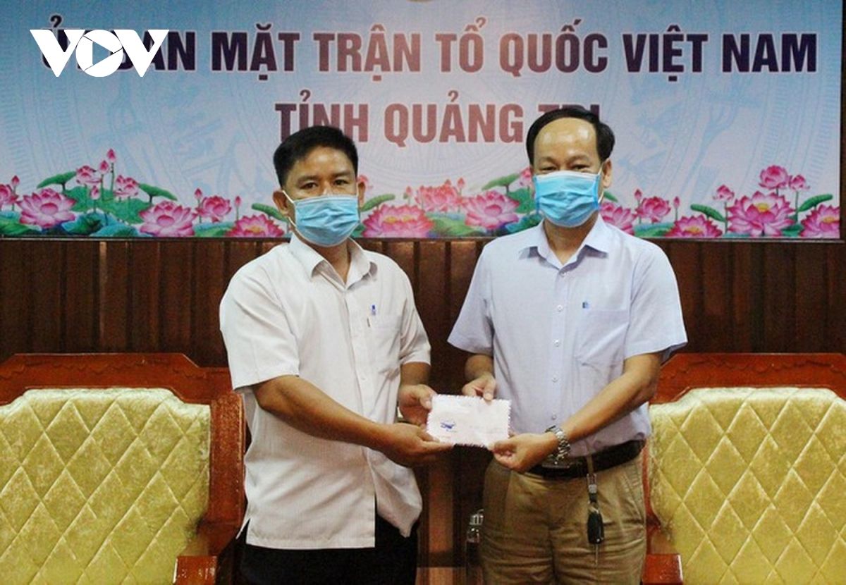 Vợ chồng lão nông dùng 100 triệu đồng tiền “dưỡng già” ủng hộ Quỹ chống dịch 