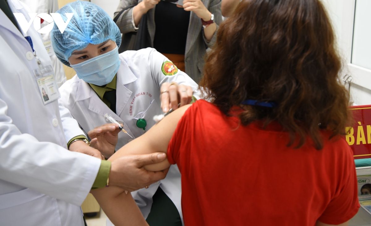 “Việt Nam phấn đấu có một vaccine COVID-19 tự sản xuất trong năm 2021”