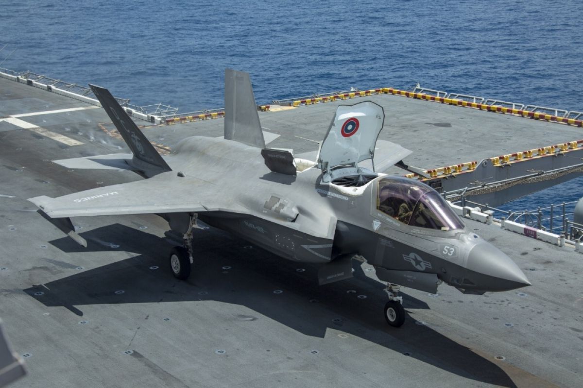 Tiêm kích Checkmate của Nga có thể đánh bại F-35 trong một cuộc không chiến?