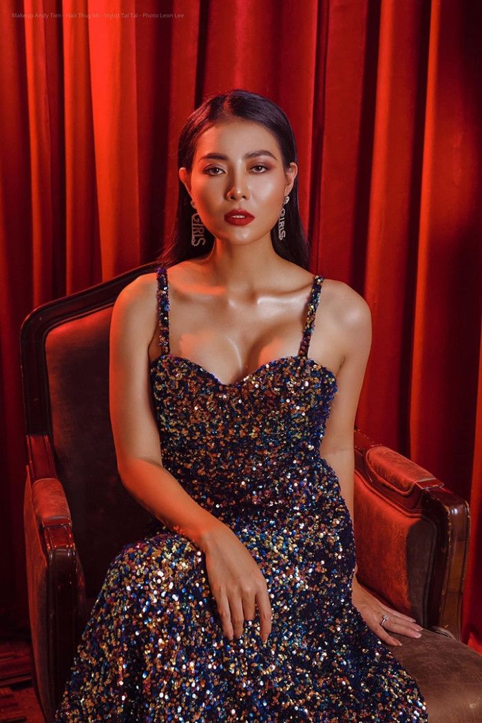 Thanh Hương trễ nải đầy gợi cảm, ăn đứt gái quê Lệ trong 