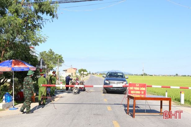 Hà Tĩnh rà soát, phát hiện sớm các nguy cơ trong cộng đồng, ngăn dịch lây lan rộng