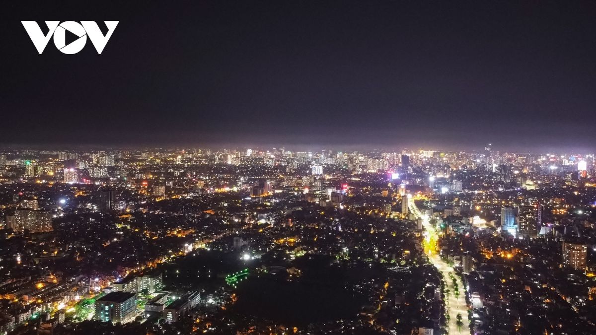 Ngắm nhìn tối Hà Nội từ trên cao những ngày giãn cách xã hội