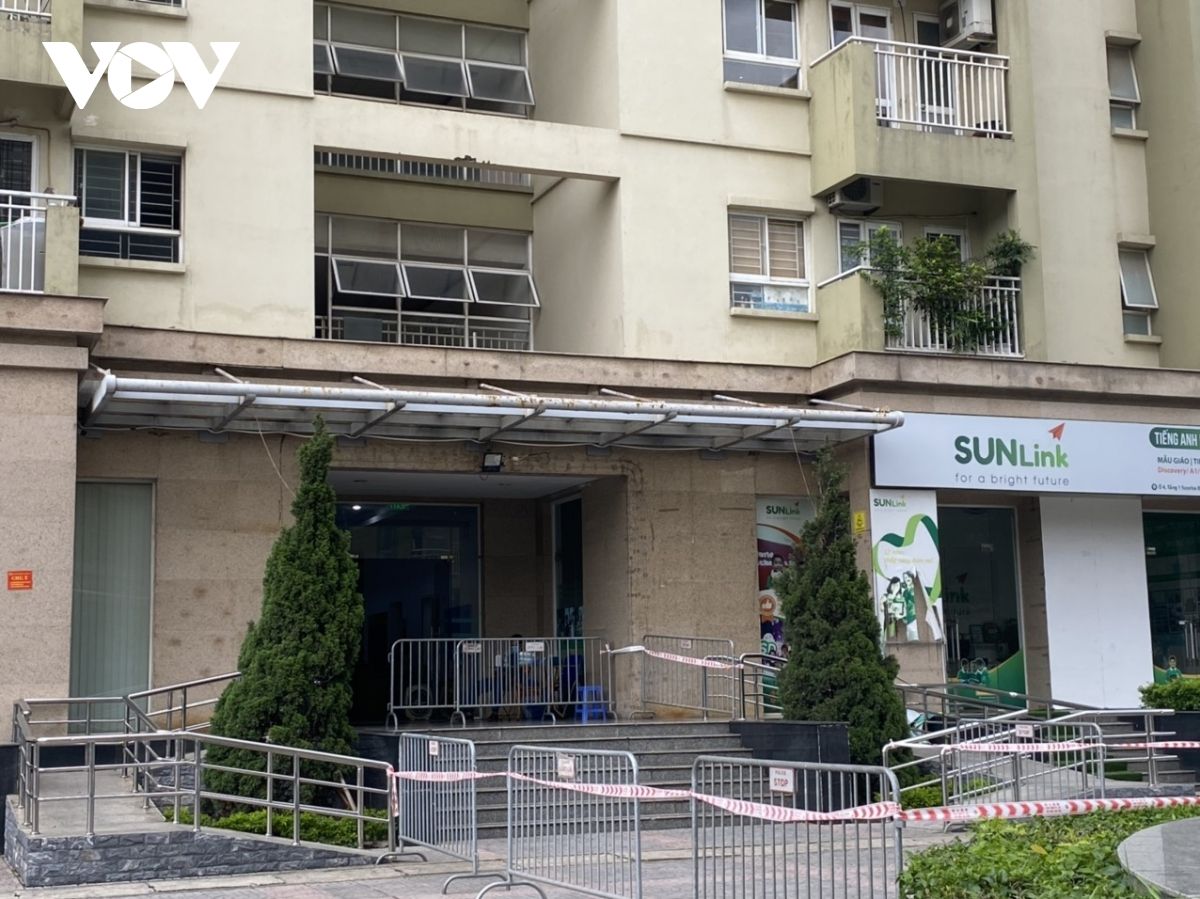 Phong tỏa chung cư NO3A, ở Long Biên (Hà Nội) vì liên quan ca mắc COVID-19