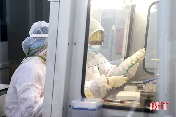 Hoàn thành lấy&nbsp;150 ngàn mẫu trong sáng nay, Hà Tĩnh tập trung đẩy nhanh tốc độ xét nghiệm