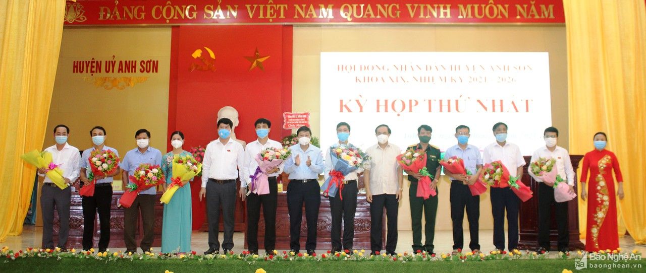 HĐND huyện Anh Sơn khóa XIX bầu các chức danh chủ chốt