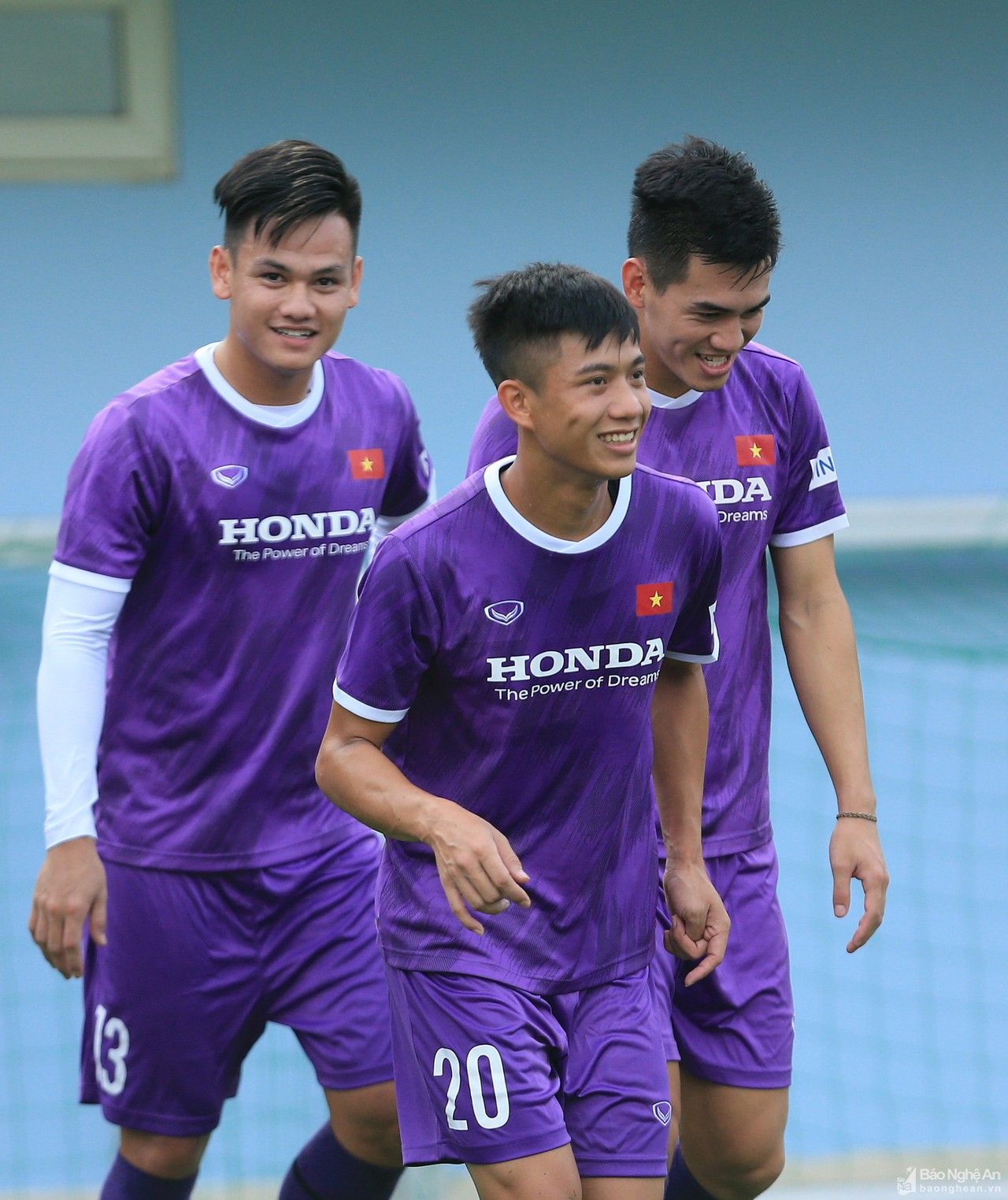 Văn Đức, Văn Hoàng, Tuấn Tài phấn chấn trong buổi tập cùng đội tuyển Việt Nam