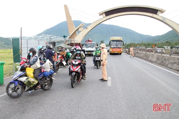 Hà Tĩnh tiếp tục đón 2 chuyến bay đưa công dân từ miền Nam trở về