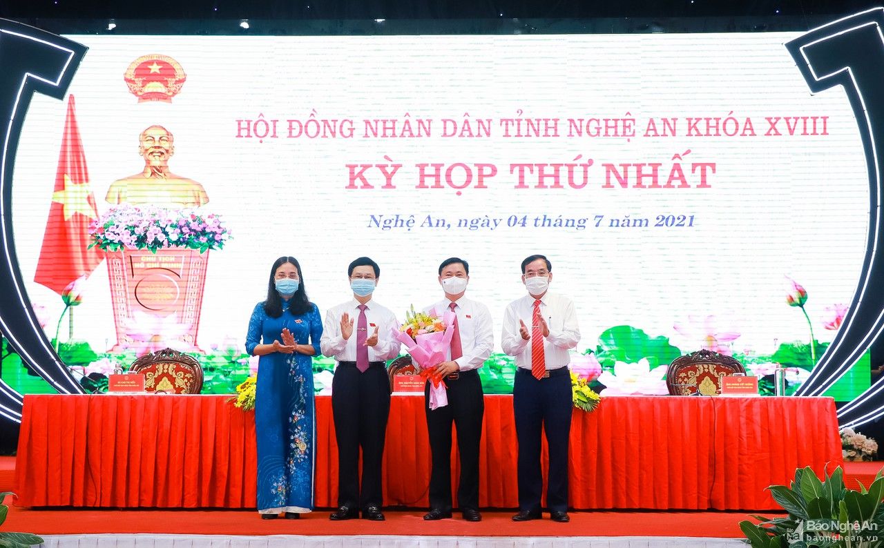 Phê chuẩn lãnh đạo HĐND, UBND tỉnh Nghệ An nhiệm kỳ 2021 - 2026