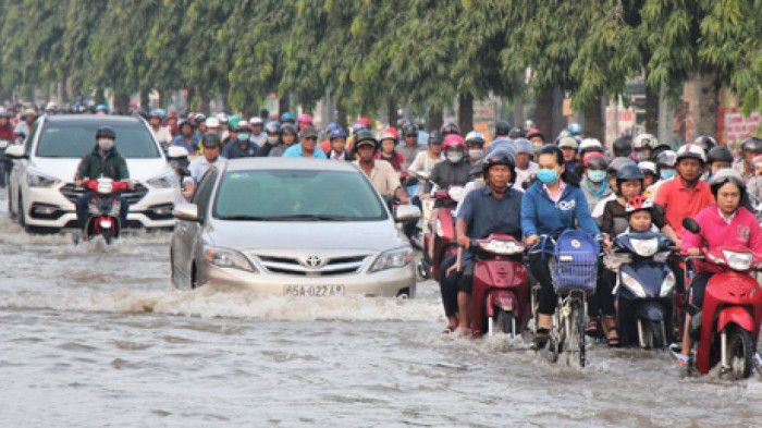 Cân đối vốn xử lý hàng loạt điểm úng ngập trên QL1, đường Hồ Chí Minh