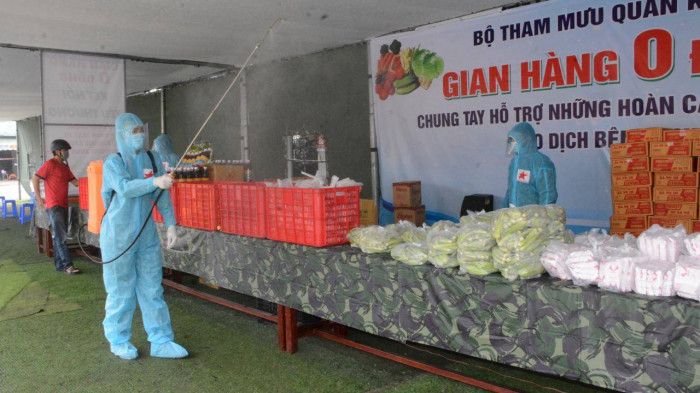 Ấm tình với “gian hàng 0 đồng” từ người lính áo xanh