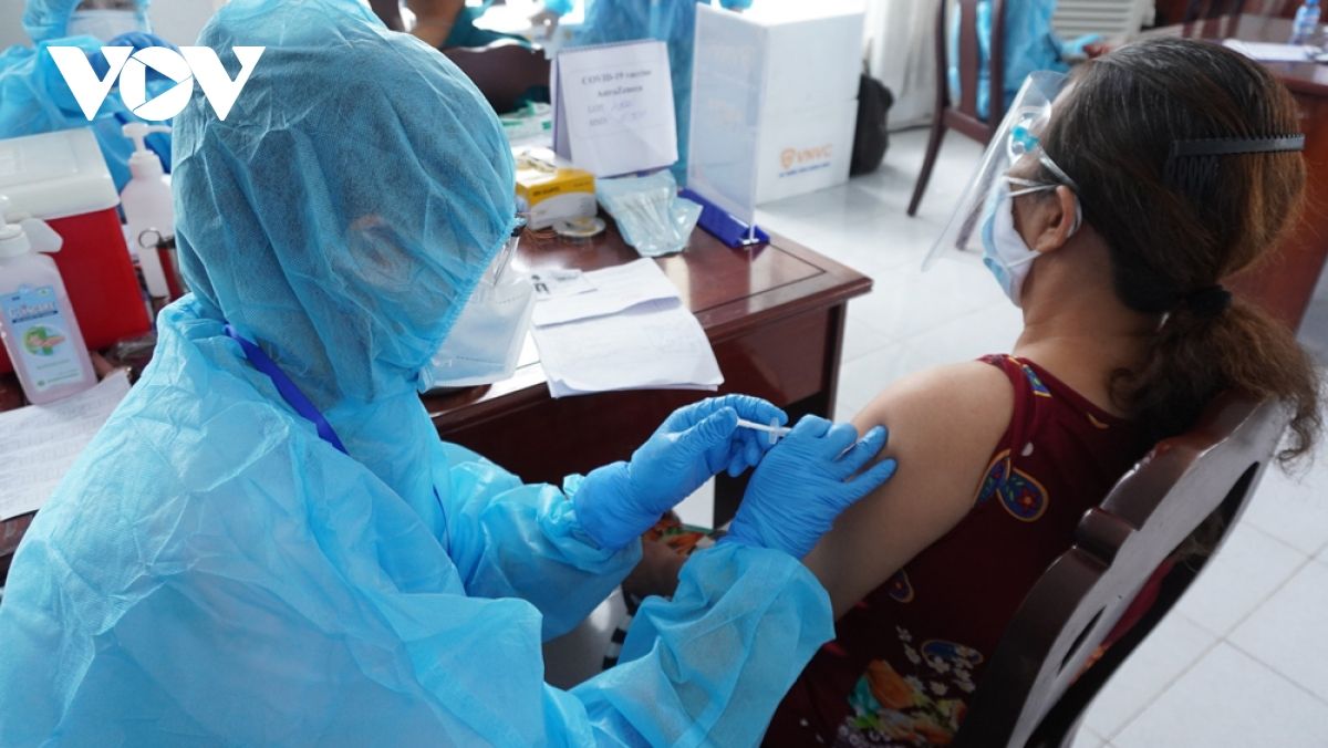 Bình Dương đề nghị Bộ Y tế hỗ trợ thành lập Bệnh viện hồi sức cấp cứu bệnh nhân Covid-19