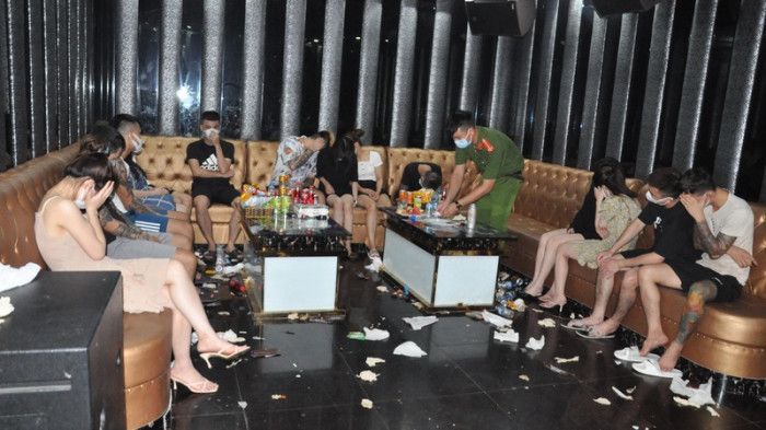 Hải Dương: Gần 50 đối tượng "phê" ma túy trong quán karaoke giữa mùa dịch